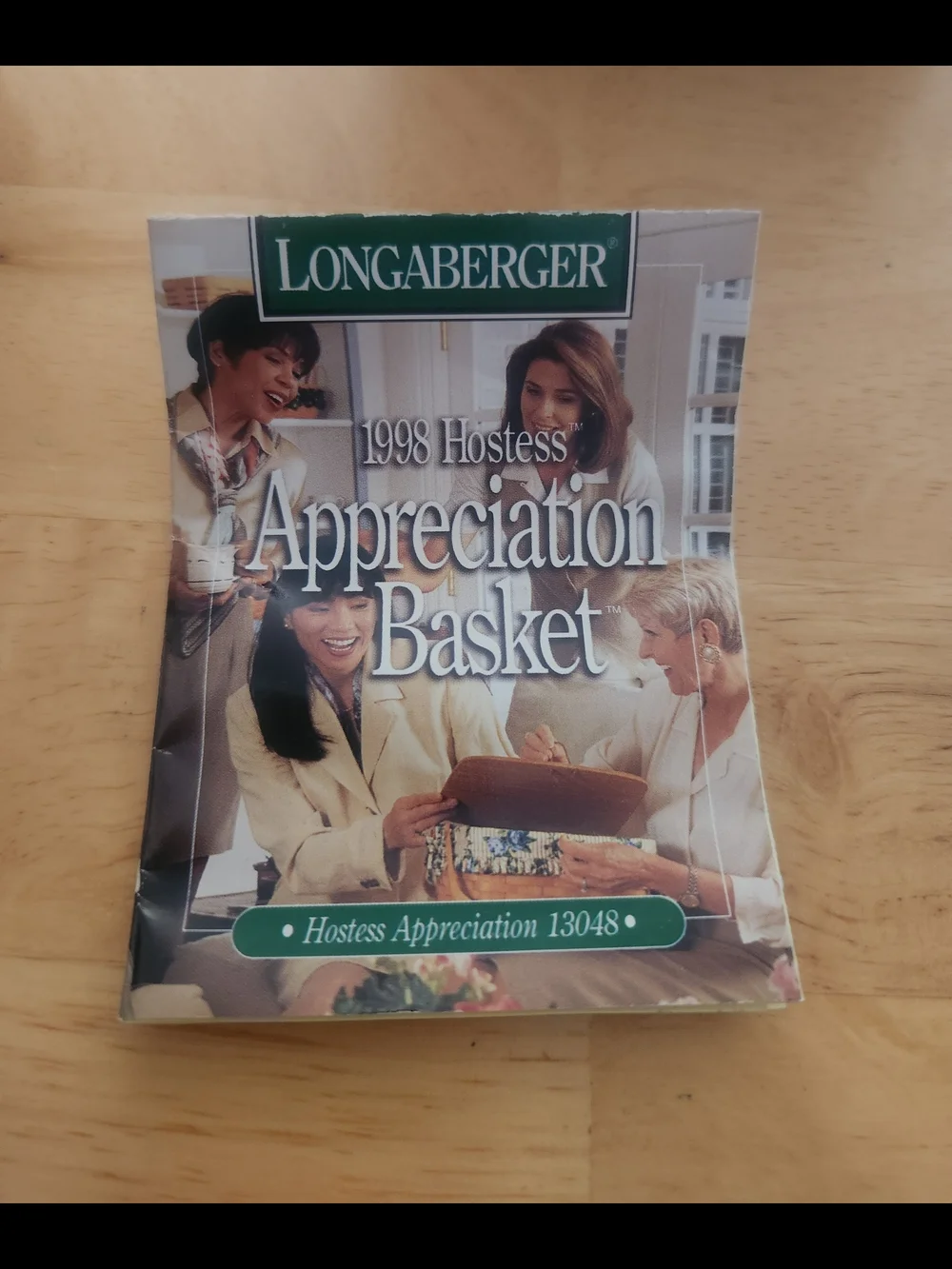 1998 Hostess Appreciation Basket With Plastic And Fabric Liner